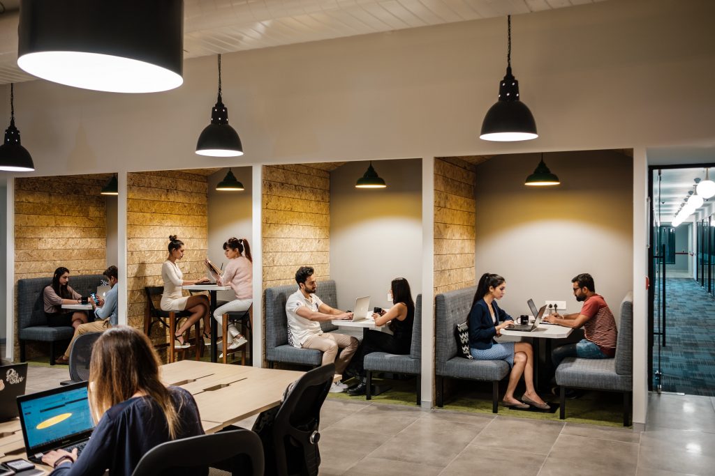 A coworking space is the right combination to hustle and relax. With breakout spaces and discussion booths, members can have lunch meetings or brainstorming sessions.